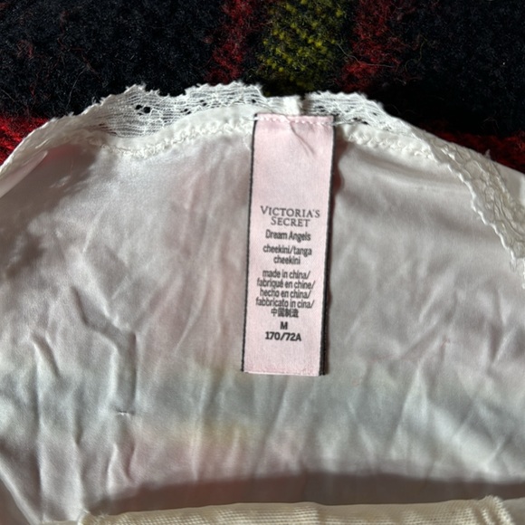 Victoria’s Secret M ivory bikini panty lace - Picture 7 of 9